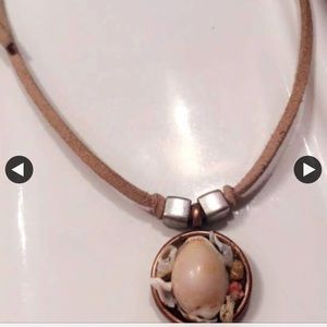 Leather ribbon choker with shells from PUERTO RICO